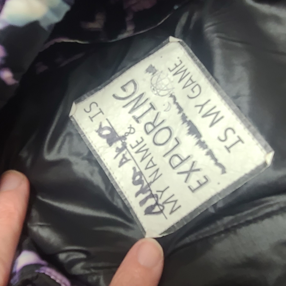 The North Face Thermoball Warm Winter Jacket, Girls Medium - Picture 8 of 11
